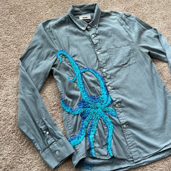 Buck Mason Shirt Mens L Gray Blue Embroidered Octopus Beaded Art Chris Hynds - Picture 3 of 13
